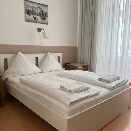 Erlanger Hof Szálloda 3*