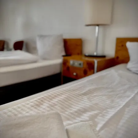 Erlanger Hof Szálloda 3*