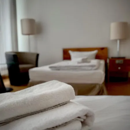 Erlanger Hof Szálloda 3*