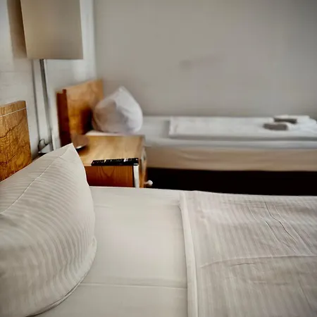 Erlanger Hof Ξενοδοχείο 3*