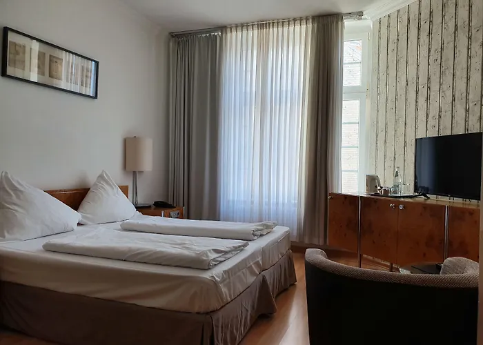 Erlanger Hof Hotel 3*